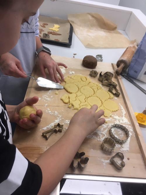 In der Weihnachtsbäckerei…